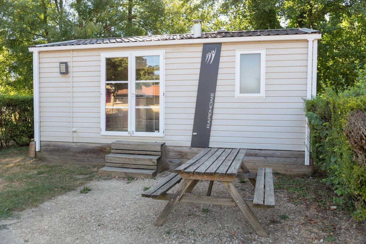 Camping Du Sevron Saint-Etienne-du-Bois  Exterior foto