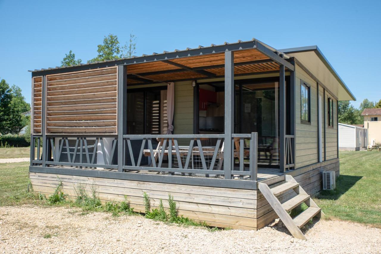 Camping Du Sevron Saint-Etienne-du-Bois  Exterior foto
