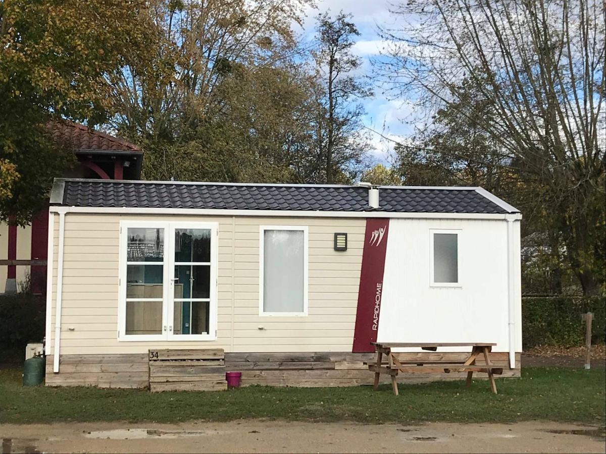 Camping Du Sevron Saint-Etienne-du-Bois  Exterior foto